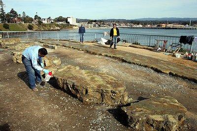 santa-cruz-cowel-beach-stepping-stone-tide-pool-rocks-1