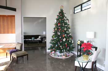 mcdonald-concrete-floors-christmas-tree